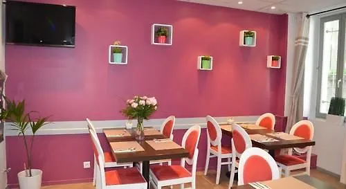 Hotel Les Corps Saints Avignon France